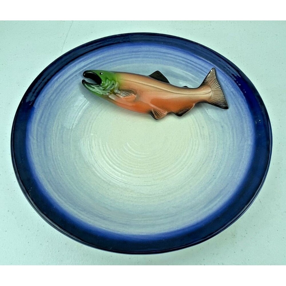ALASKA ORIGINALS BY CLAUDIA 12" PINK SALM 3D OFFSET PLATE FISHERMAN BLUE TRIM